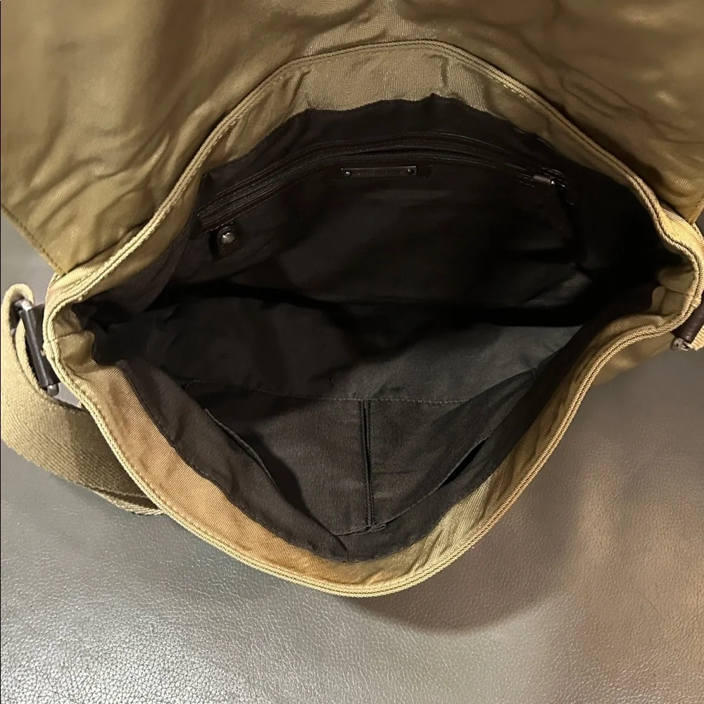 Banana Republic Messenger Bag 17x13